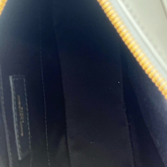 YSL Blanc Vintage Monogram Lou Camera shoulder/crossbody bag in calfskin leather - Picture 12 of 12